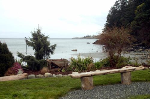 The Lodge At Weir'S Beach Metchosin Exterior foto